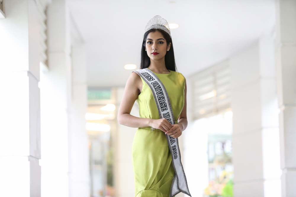 Shweta Sekhon has to go through several challenges prior to the pageant. — Picture by Ahmad Zamzahuri