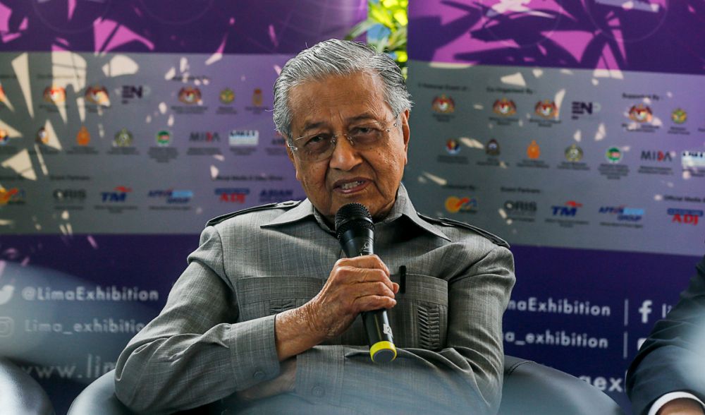Prime Minister Tun Dr Mahathir Mohamad speaks during a press conference at the Langkawi International Maritime and Aerospace Exhibition March 26, 2019. u00e2u20acu201d Picture by Sayuti Zainudin