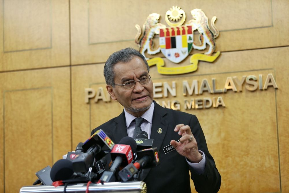 Health Minister Datuk Seri Dzulkefly Ahmad speaks to reporters at the Parliament lobby in Kuala Lumpur March 14, 2019. u00e2u20acu201d Picture by Ahmad Zamzahuri