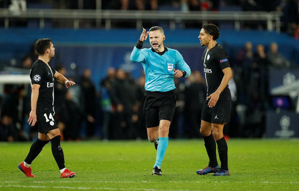 Referee Damir Skomina awards a penalty to Manchester United after a VAR review during the Champions League Round of 16 Second Leg match Paris St Germain v Manchester United in Parc des Princes, Paris, March 6, 2019. u00e2u20acu201d Action Images via Reuters