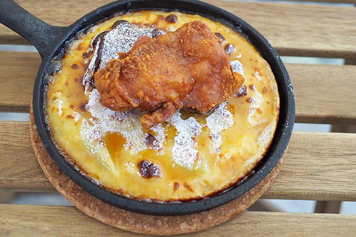For a sweet and savoury taste, try their Double Dutch pancake served in a hot skillet topped with boneless fried chicken and maple syrup.