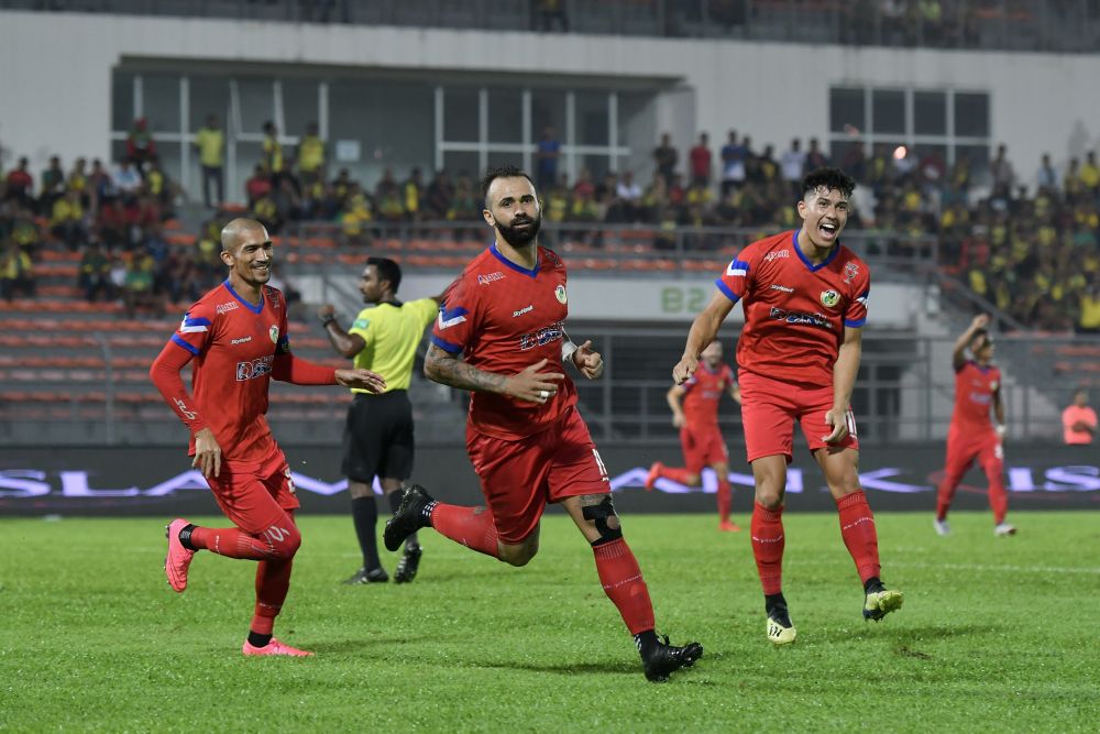 Kuala Lumpuru00e2u20acu2122s Guilherme De Paula Lucrecio (centre) celebrates with his teammates after scoring against Kedah at the Kuala Lumpur Football Stadium April 6, 2019. u00e2u20acu201d Bernama pic
