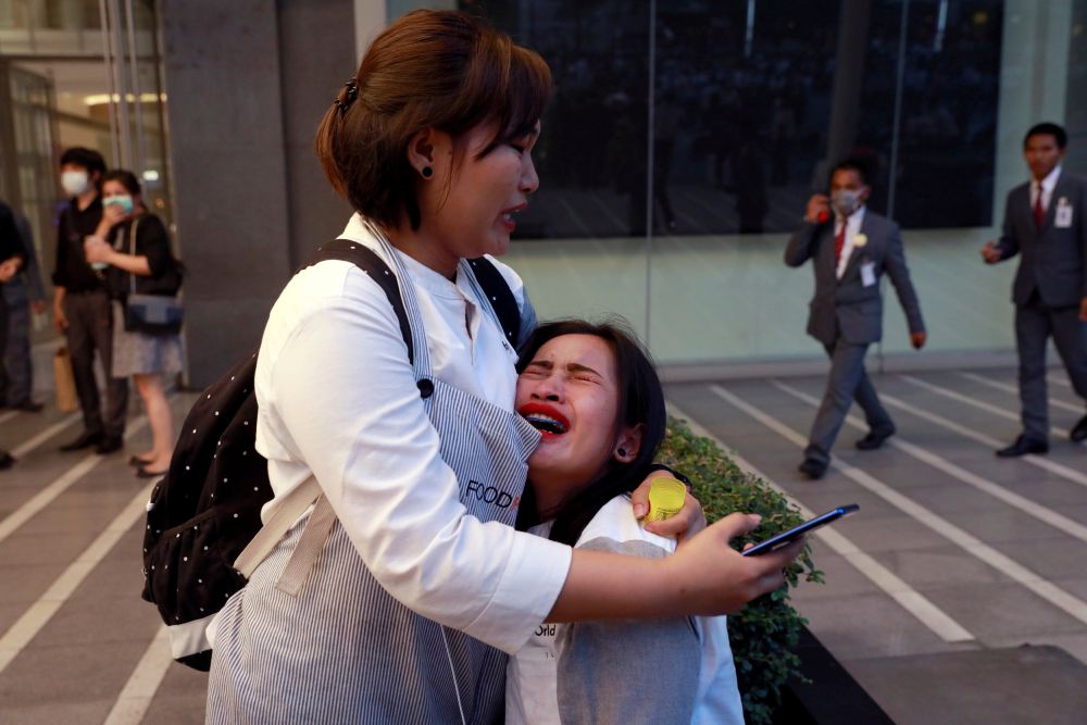A woman cries after the Central World Complex was evacuated due to a fire, in Bangkok, Thailand, April 10, 2019. u00e2u20acu201d Reuters pic