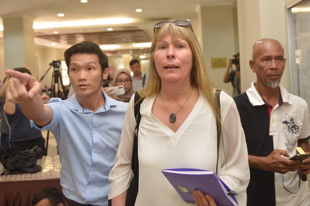 Sarawak Report editor Clare Rewcastle Brown arrives at the Kuala Lumpur Court Complex April 3, 2019. u00e2u20acu201d Picture by Mukhriz Hazim
