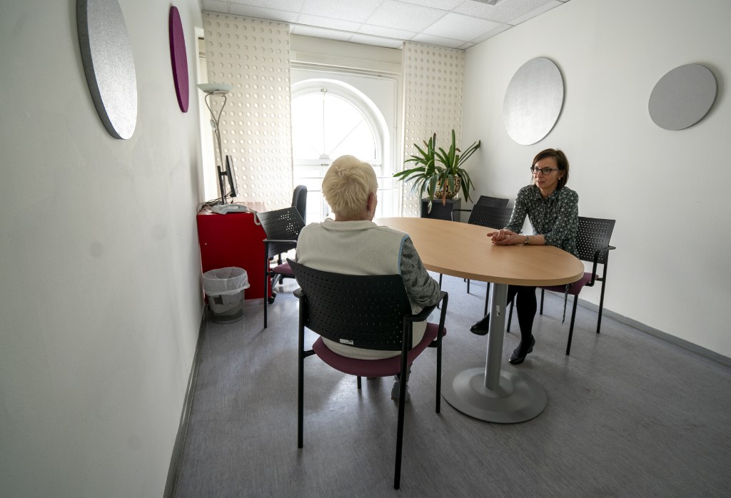 Wioletta Ruehrer (right), a social worker of the organisation Neustart, talks to her client, an internet hater, in Vienna on March 19, 2019.  u00e2u20acu201d AFP picnn