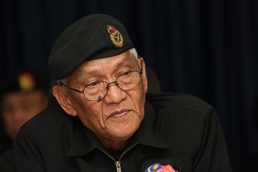 National Patriots Association (Patriot) president Brig-Jen (Rtd) Datuk Mohamed Arshad speaks during a press conference in Kuala Lumpur April 22, 2019. u00e2u20acu201d Picture by Choo Choy May