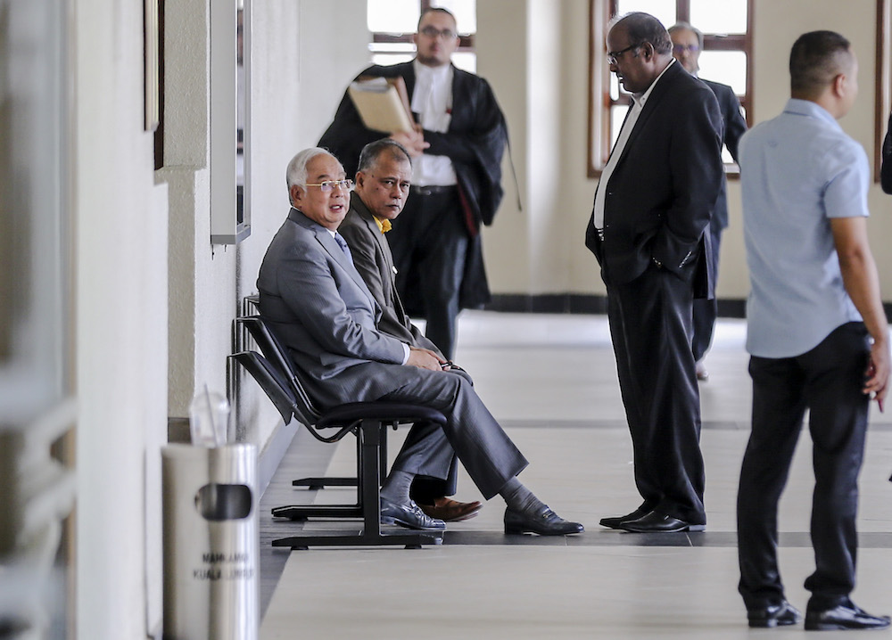Datuk Seri Najib Razak is pictured at the Kuala Lumpur Court Complex April 22, 2019. — Picture by Firdaus Latif