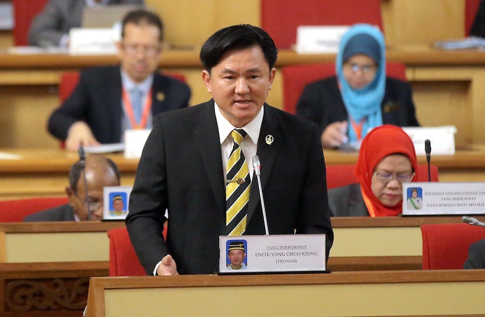 State Housing and Local Government Committee chairman Paul Yong addresses the Perak State Legislative Assembly in Ipoh April 23, 2019. u00e2u20acu201d Picture by Farhan Najib
