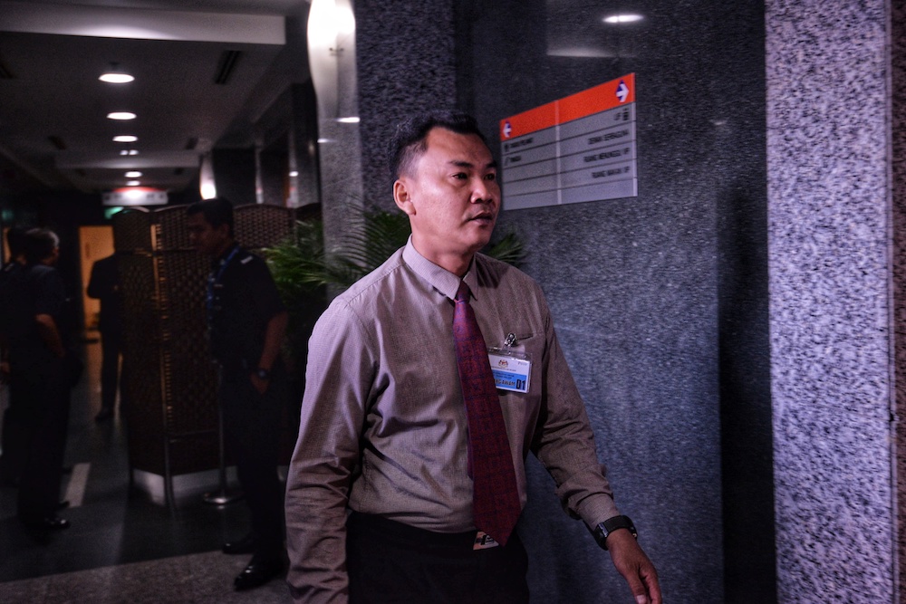 ASP Wan Ahmad Hamirudeen is pictured on the second day of the Wang Kelian Royal Commission of Inquiry (RCI) hearing in Putrajaya April 25, 2019. u00e2u20acu201d Picture by Shafwan Zaidon