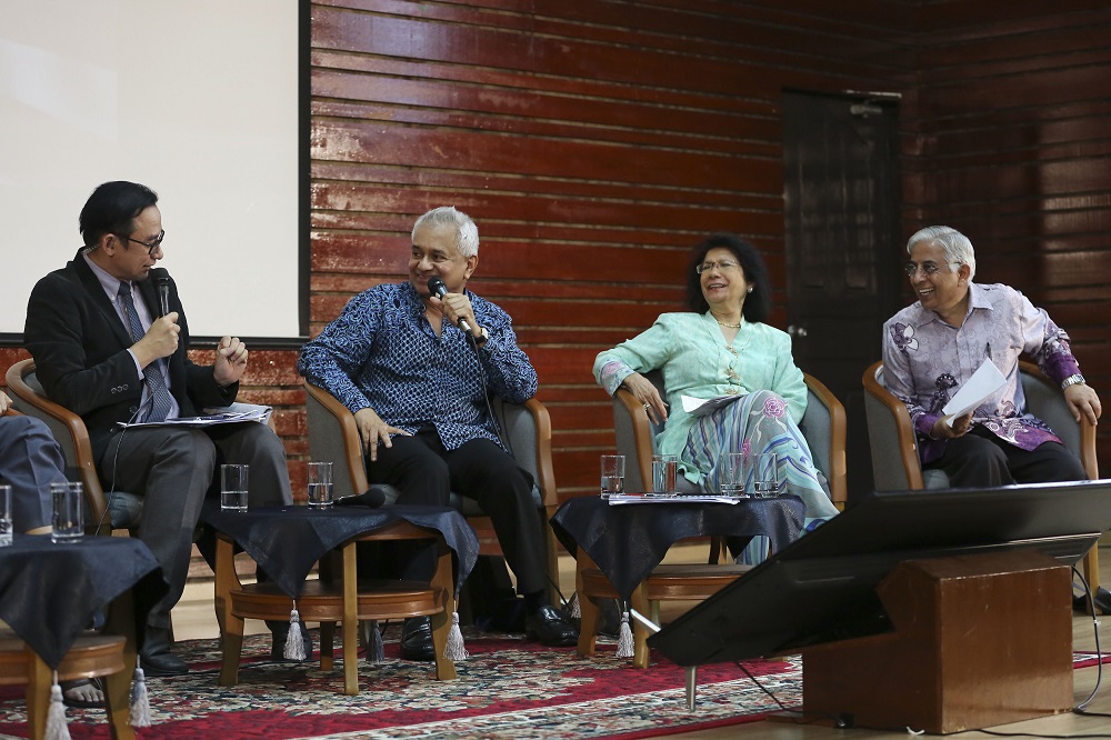 Attorney General Tommy Thomas (second left) speaks at the ‘Malaysia and Rome Statute’ forum at Universiti Malaya in Kuala Lumpur April 27, 2019. — Picture by Yusof Mat Isa