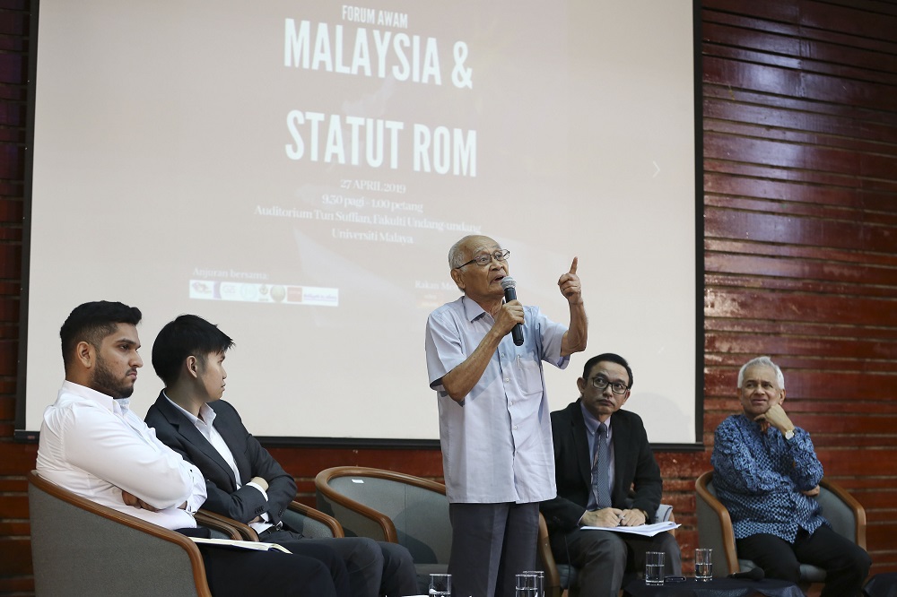 Sociologist and politician Syed Husin Ali (centre) speaks at the ‘Malaysia and Rome Statute’ forum at Universiti Malaya in Kuala Lumpur April 27, 2019. — Picture by Yusof Mat Isa