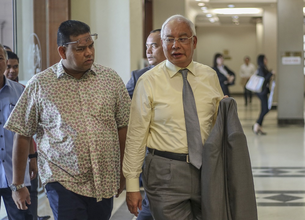 Former Prime Minister Datuk Seri Najib Razak arrives at the Kuala Lumpur Court Complex April 29, 2019. u00e2u20acu201d Picture by Firdaus Latif 