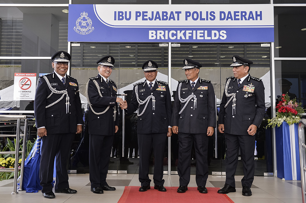 Inspector-General of Police Tan Sri Datuk Seri Mohamad Fuzi Harun (centre) at the launch of the Brickfields District Police Headquarter in Kuala Lumpur on April 29, 2019. u00e2u20acu201d Picture by Miera Zulyana