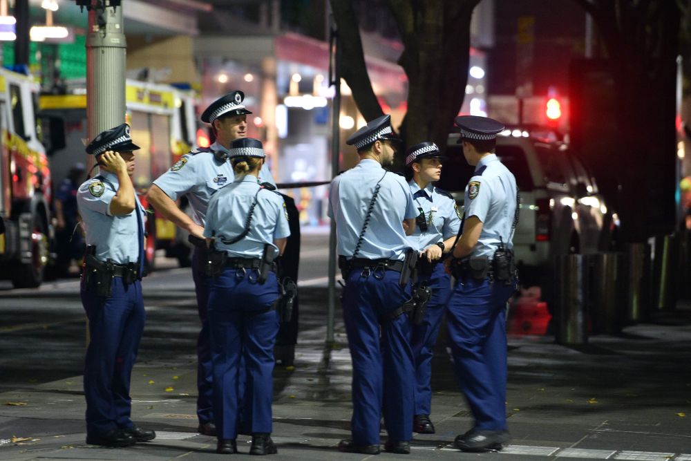 Australian police officers monitor the area during the Anzac Day dawn service in Sydney April 25, 2019. u00e2u20acu201d AFP pic