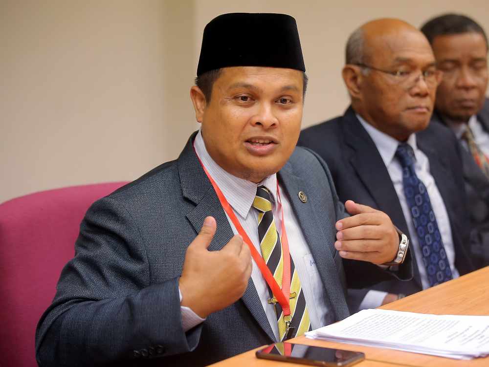 State PAS youth chief Akmal Kamarudin speaks during the Perak state assembly, April 18, 2019. u00e2u20acu2022 Picture by Farhan Najib