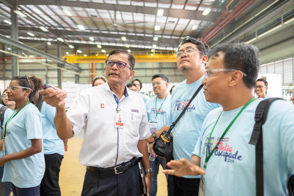A CTRM engineer conducts an operational briefing to journalists during a media escapade organised by DRB-HICOM. — Picture courtesy of DRB-HICOM