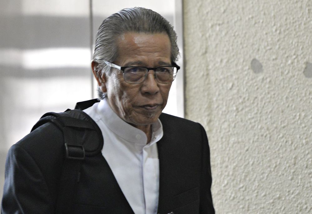 Datuk Mohd Yusof Zainal Abiden is pictured at the Kuala Lumpur Court Complex April 26, 2019. ― Picture by Shafwan Zaidon