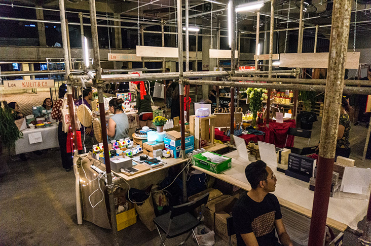 Vendors and visitors at the REXKL Flower Market 2019.