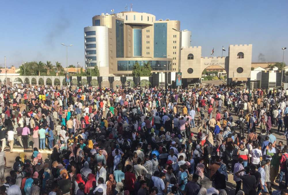 Sudanese protesters shout slogans outside the military headquarters in the capital Khartoum April 6, 2019. u00e2u20acu201d AFP pic 