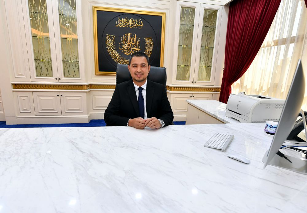 Dr Sahruddin is pictured at the Mentri Besaru00e2u20acu2122s Office in Bangunan Datou00e2u20acu2122 Jaafar Muhammad, Kota Iskandar April 15, 2019. u00e2u20acu201d Bernama picnn