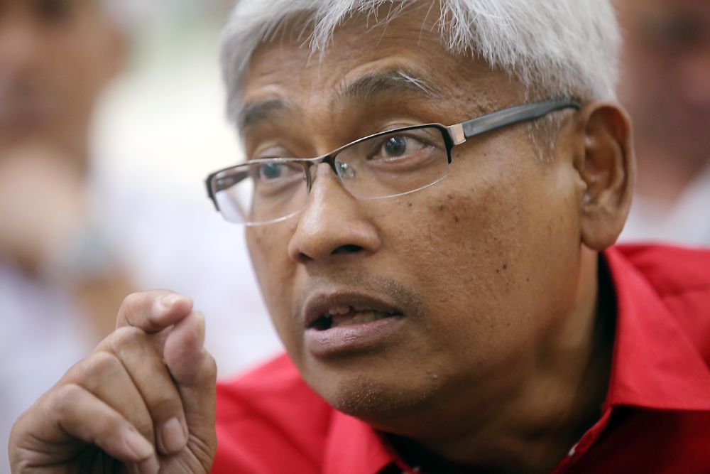 Abdul Aziz Bari speaks to reporters during Perak's Teachers Day celebration at Aeon Mall, Ipoh April 2, 2019. u00e2u20acu201d Picture by Farhan Najib