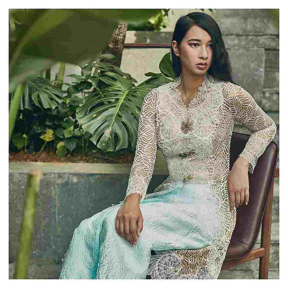Ally Mukhriz, 23, wears a lace kebaya from Khoon Hooiu00e2u20acu2122s made-to-order collection. u00e2u20acu201d Picture from Instagram/Khoon Hooi