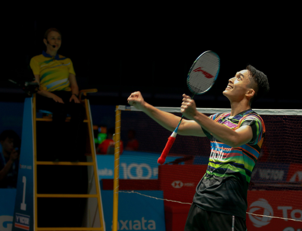Indonesian player Jonatan Christie celebrates after defeating Japanu00e2u20acu2122s Kento Momota at the Celcon Axiata Malaysia Open 2019 match at Axiata Arena, Bukit Jalil April 4, 2019. u00e2u20acu201d Bernama pic