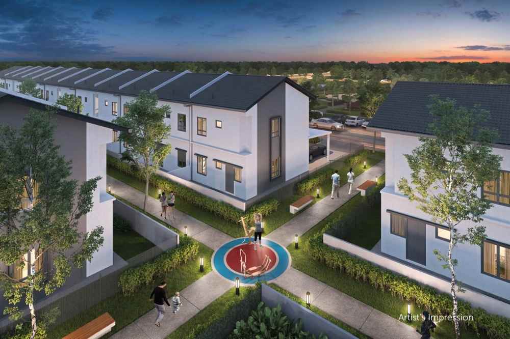 The linear garden that connects every home is built without walls to offer easy access for residents to connect with each other. — Picture courtesy of Kita @ Cybersouth