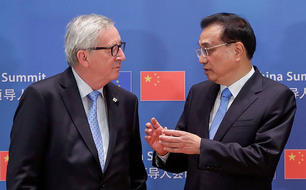 Chinese Premier Li Keqiang and European Commission President Jean-Claude Juncker before the signing of partnerships during EU-China Summit in Brussels, Belgium April 9, 2019. u00e2u20acu201d Reuters pic