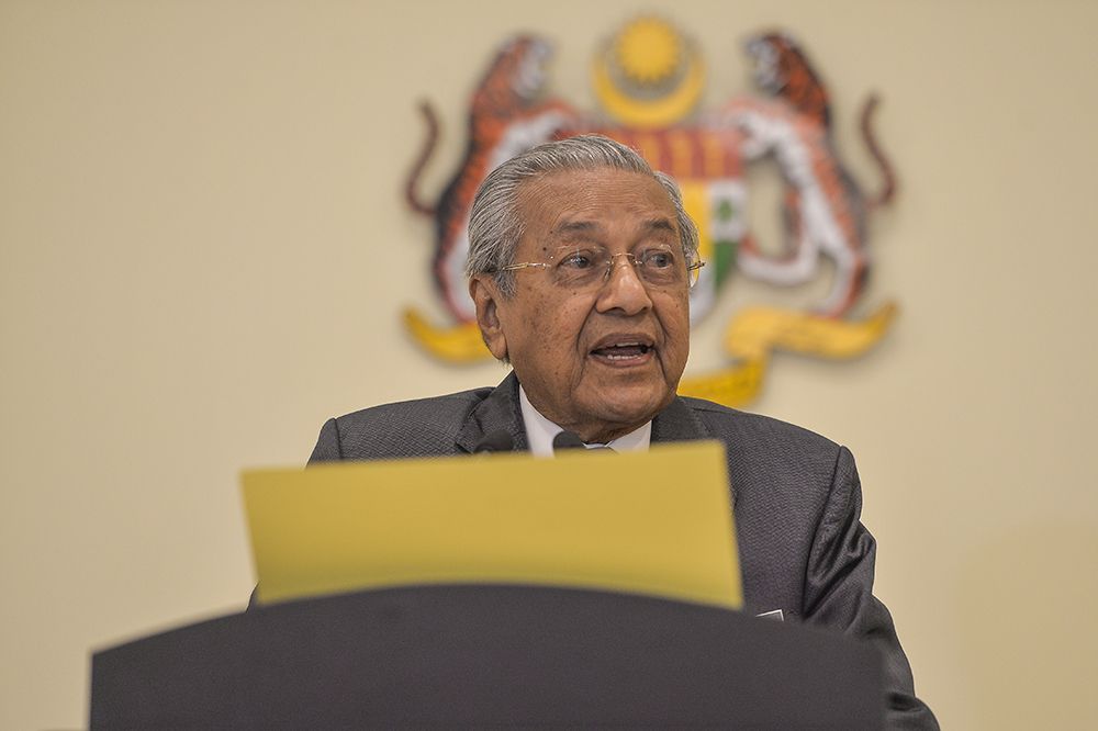 Tun Dr Mahathir Mohamad speaks during a press conference at the Prime Ministeru00e2u20acu2122s Office in Putrajaya April 5, 2019. u00e2u20acu201d Picture by Miera Zulyana