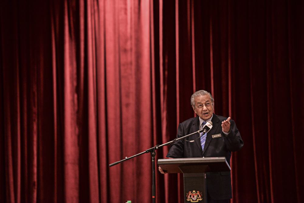 Prime Minister Tun Dr Mahathir Mohamad speaks during the meeting of government officers at Puspanita Puri in Putrajaya April 30, 2019. u00e2u20acu2022 Picture by Shafwan Zaidon