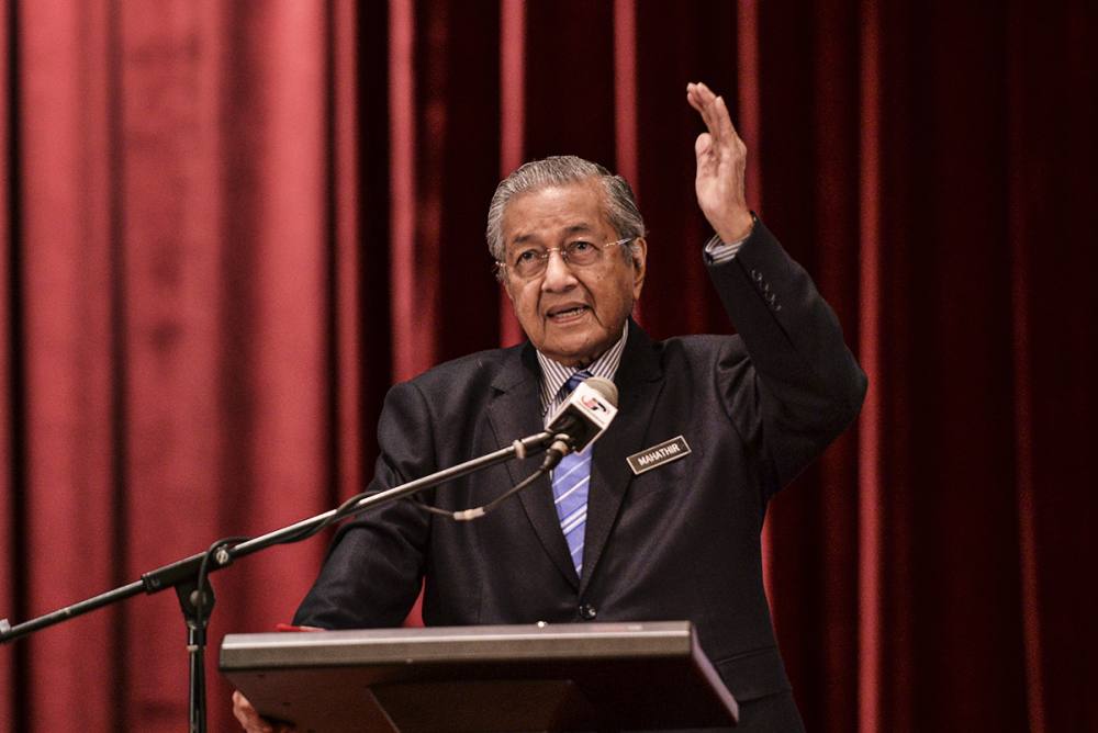 Prime Minister Tun Dr Mahathir Mohamad speaks during the meeting of government officers at Puspanita Puri in Putrajaya April 30, 2019. u00e2u20acu2022 Picture by Shafwan Zaidon