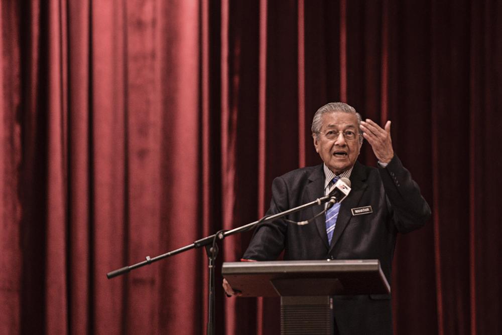 Prime Minister Tun Dr Mahathir Mohamad speaks during the meeting of government officers at Puspanita Puri in Putrajaya April 30, 2019. u00e2u20acu2022 Picture by Shafwan Zaidon