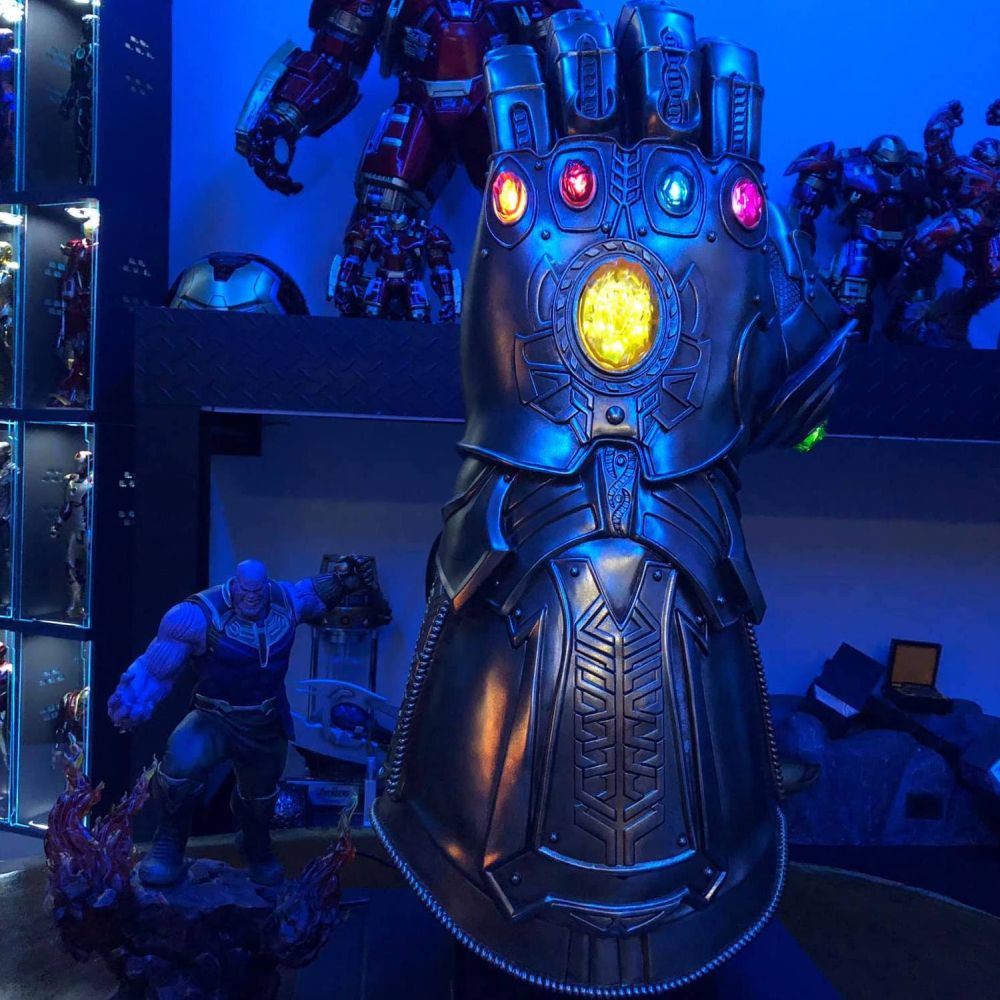 Leong is an avid collector of all things related to the Marvel Universe. — Picture from Facebook/RcollectionLiShouCang