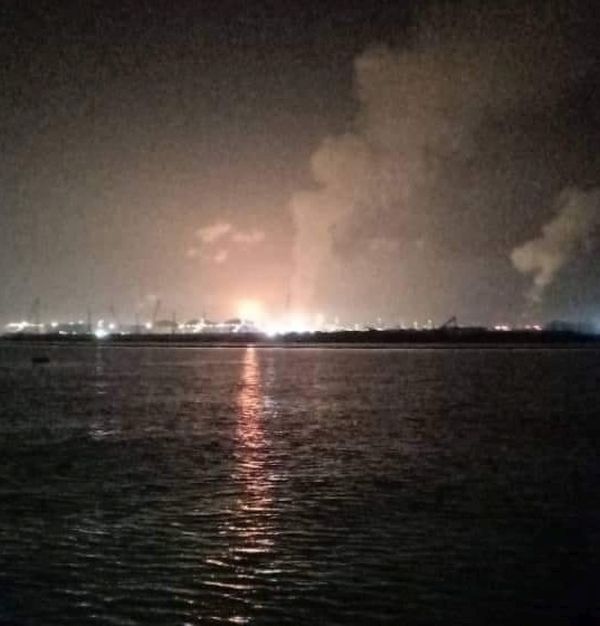 The blaze that broke out at Petronasu00e2u20acu2122 Refinery and Petrochemical Integrated Development project in Pengerang, Johor early this morning. u00e2u20acu201d Picture courtesy of social media/Persatuan Bangsa Johor