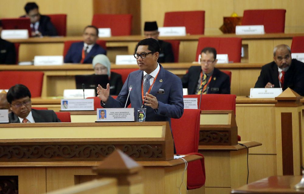 Mentri Besar Datuk Seri Ahmad Faizal Azumu speaks during the Perak state assembly April 18, 2019. u00e2u20acu201d Picture by Farhan Najibnn