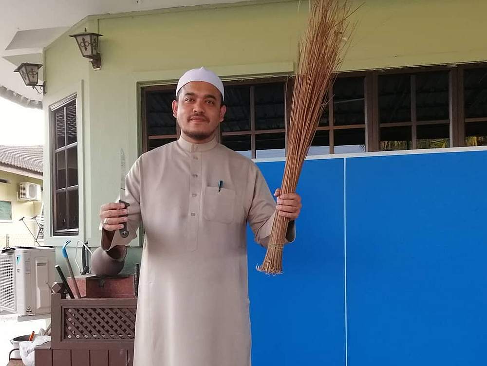 PU Syed gained popularity through u00e2u20acu02dcPencetus Ummah,u00e2u20acu2122 an Astro talent search programme focused on finding the most talented Islamic preacher. u00e2u20acu201d Picture from Instagram/pencetusummah_syed