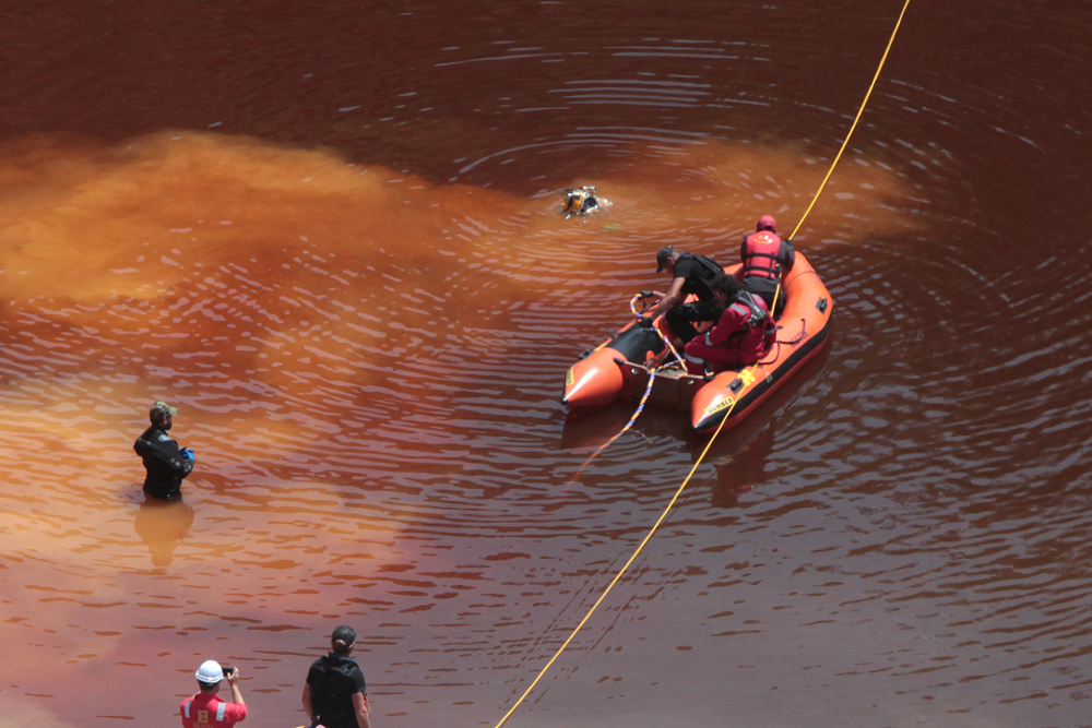 Cyprus police forensics officers, rescuers and divers retrieve a suitcase, which police say contains a female body, during an investigation for possible bodies of victims of a suspected serial killer in Kokkinopezoula lake April 28, 2019. u00e2u20acu201d Reuters pic