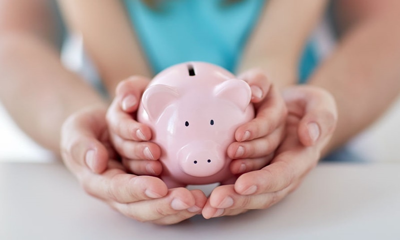 The piggy bank is a staple item for children growing up. u00e2u20acu201d Picture via RinggitPlus