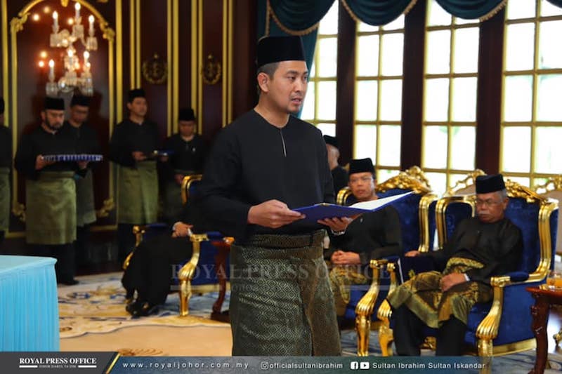 Dr Sahruddin Jamal is sworn in as the 17th mentri besar of Johor at Istana Serene in Johor Baru April 14, 2019. u00e2u20acu201d Picture via Facebook/officialsultanibrahim