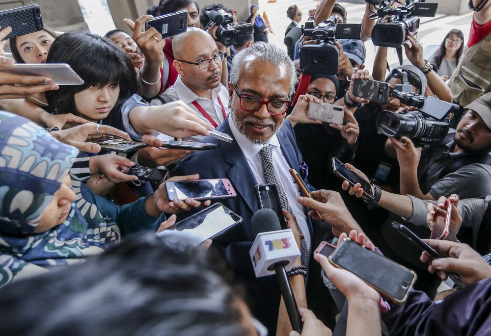 Lawyer Tan Sri Muhammad Shafee Abdullah speaks to reporters at the Kuala Lumpur Court Complex April 15, 2019. u00e2u20acu201d Picture by Firdaus Latif
