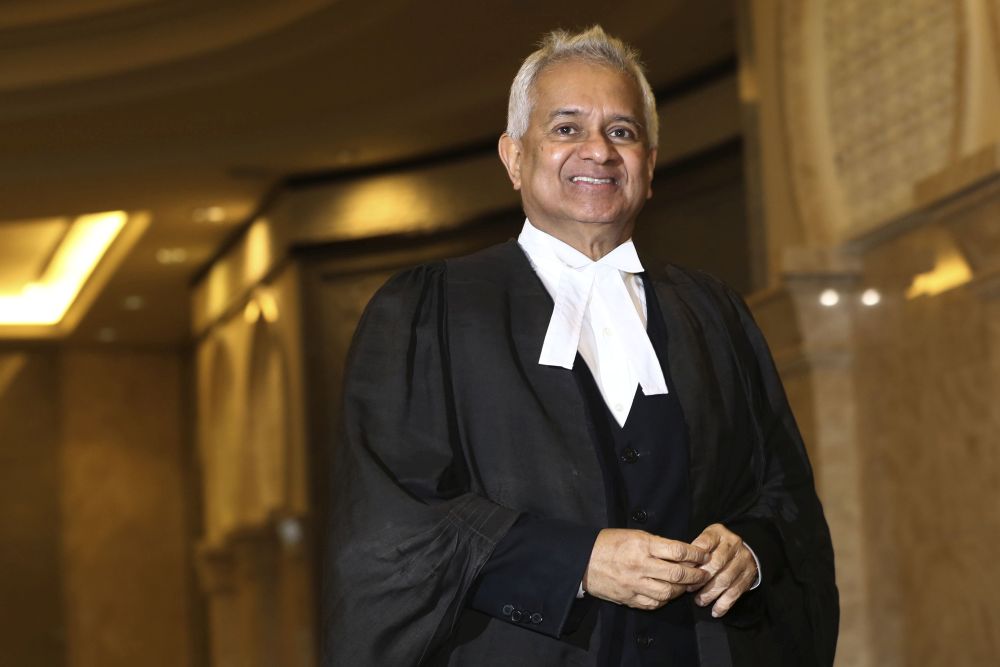 Attorney General Tommy Thomas arrives at the Federal Court in Putrajaya April 5, 2019. u00e2u20acu201d Picture by Yusof Mat Isa