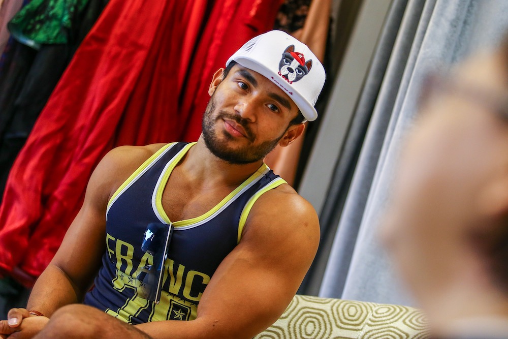 Sinon Loresca taught himself how to catwalk. — Picture by Hari Anggara