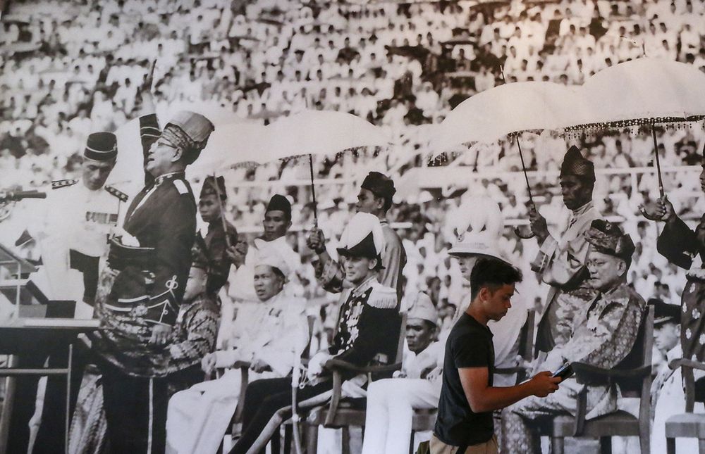 The iconic image of Tunku Abdul Rahman declaring Malaysia's independence on display at the ‘Jalan Merdeka Exhibition’ at Carcosa Seri Negara last August. — Picture by Azneal Ishak