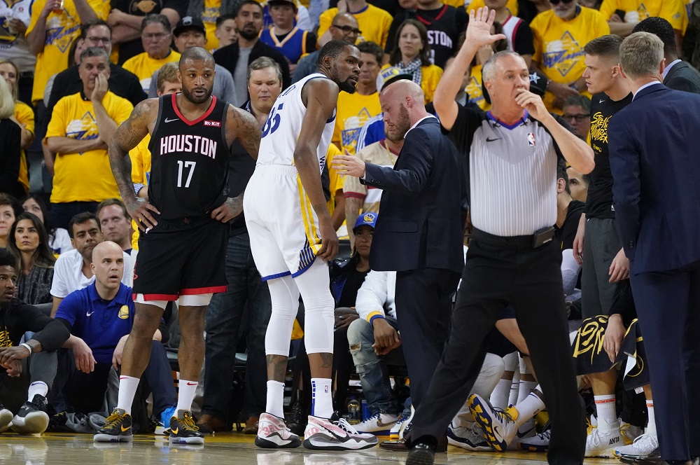 Golden State Warriors forward Kevin Durant (35) leaves the court after an injury during the third quarter in game against the Houston Rockets at Oracle Arena in Oakland May 8, 2019. u00e2u20acu201d Picture by Kyle Terada-USA TODAY Sports via Reuters