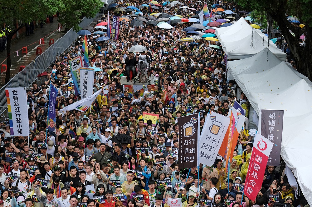 Same-sex marriage supporters shout during a parliament vote on three draft bills of a same-sex marriage law, outside the Legislative Yuan in Taipei May 17, 2019. — Reuters pic