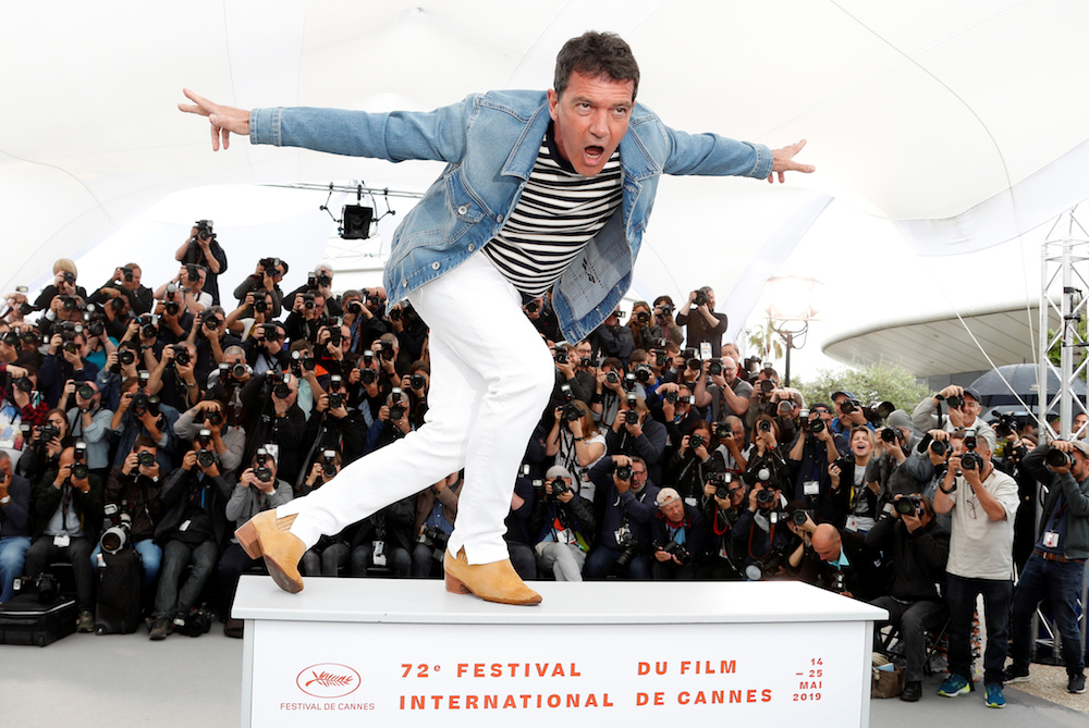 Cast member Antonio Banderas poses during the photocall for the film u00e2u20acu02dcPain and Gloryu00e2u20acu2122 at the 72nd Cannes Film Festival May 18, 2019. u00e2u20acu201d Reuters pic