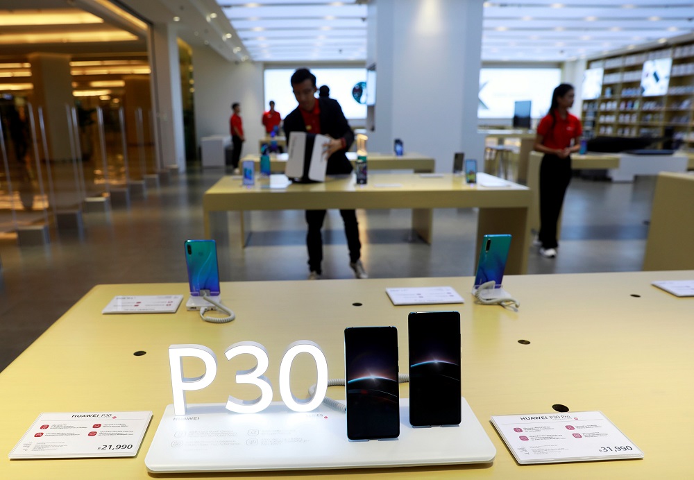 Huawei P30 phones are displayed at Huawei Flagship Store in Bangkok May 23, 2019. u00e2u20acu201d Reuters pic