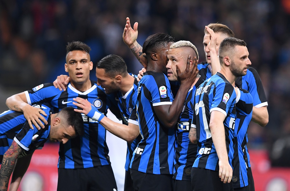 Inter Milan's Radja Nainggolan celebrates scoring their second goal with Keita Balde and team mates at the San Siro stadium in Milan April 27, 2019. u00e2u20acu201d Reuters pic