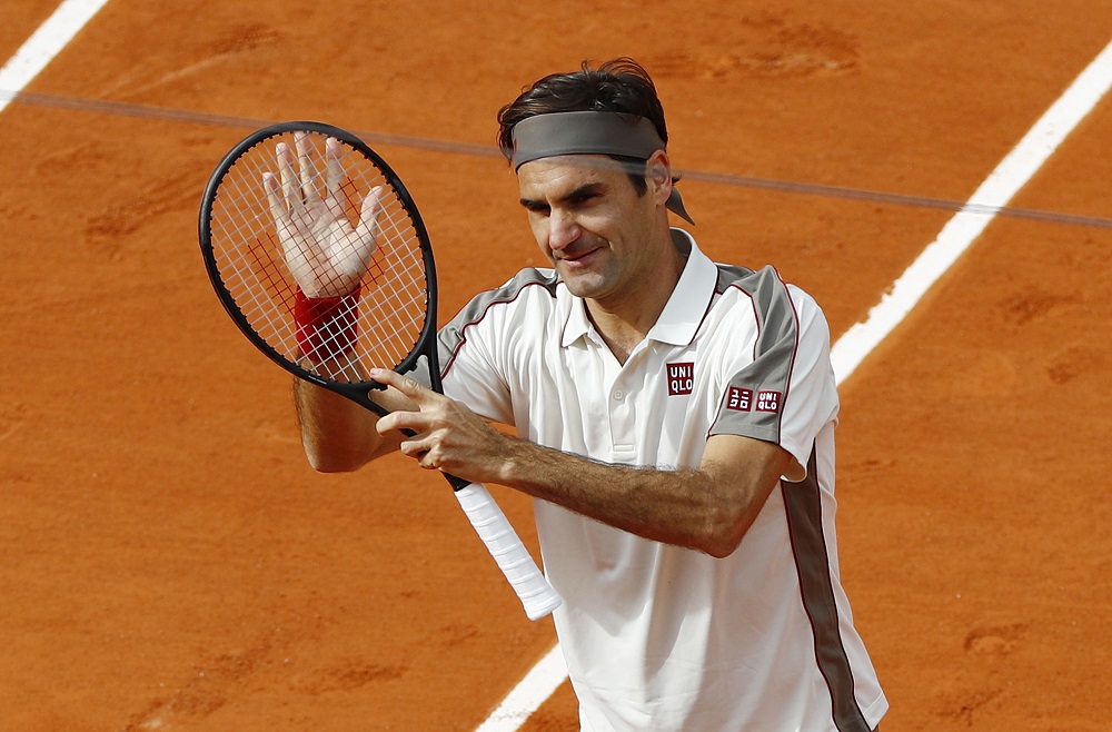 Roger Federer greets the crowd after winning his second round match against Oscar Otte in Paris May 29, 2019. u00e2u20acu201d Reuters pic 